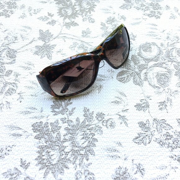 New Giselle Block Sunglasses (Brown/Cheetah) - Picture 1 of 4
